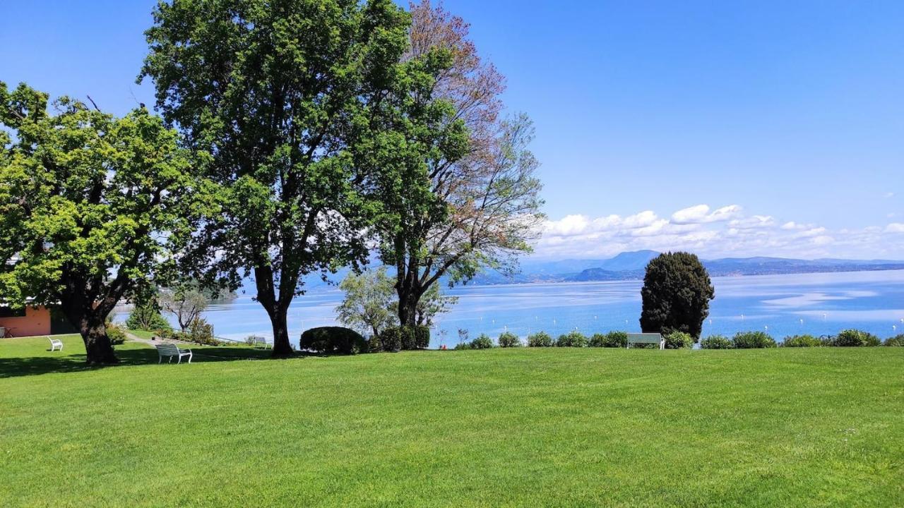 On The Beach Lake View Manerba del Garda Exterior photo