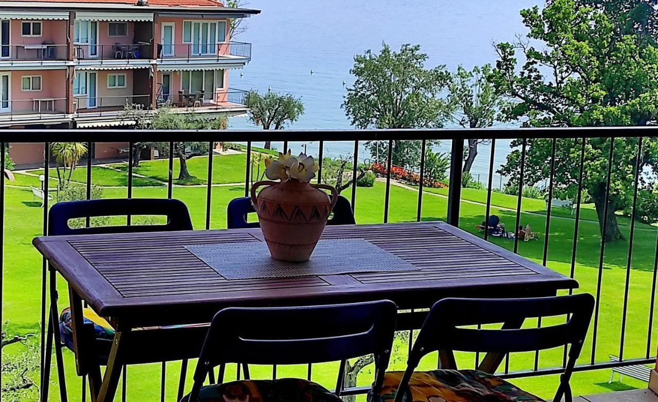 On The Beach Lake View Manerba del Garda Exterior photo